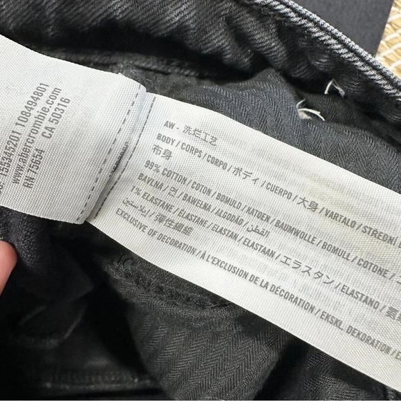 Abercrombie & Fitch Curve Love The Mom High Rise Skinny Jean Black Destroy 26 2R - Picture 11 of 15